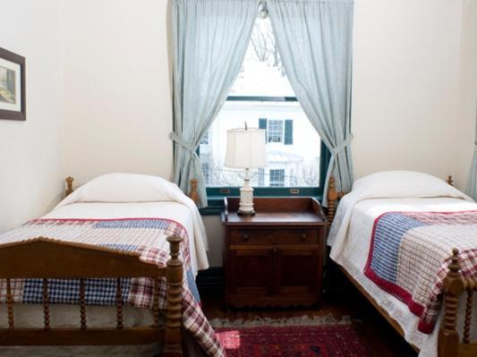 Bed and Breakfast Frederick House Staunton Esterno foto